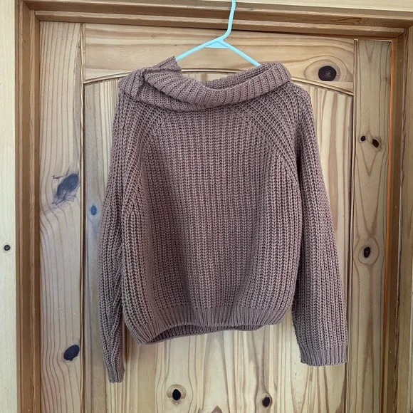 Moon & Madison sweater - Picture 3 of 4